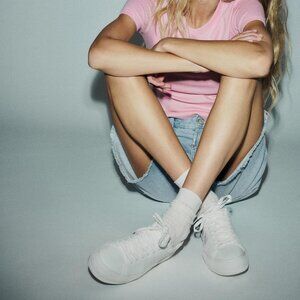 TOPSTITCHING DETAIL SNEAKERS